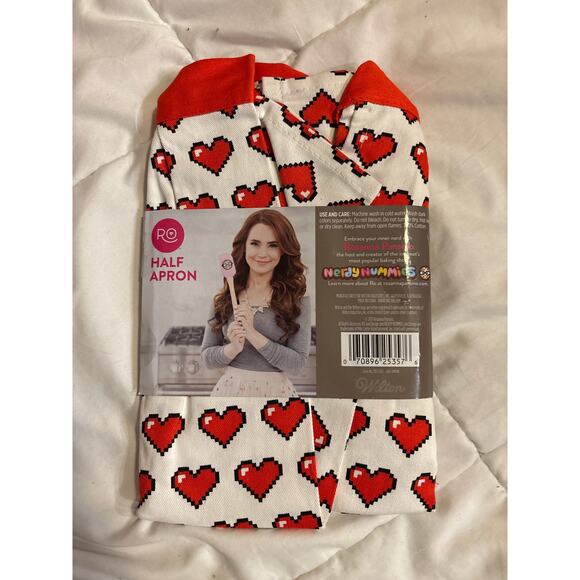 NEW Nerdy Nummies apron - Picture 3 of 3